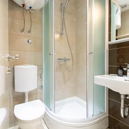 Dora Apartment Makarska