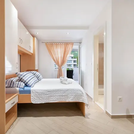 Apartment Dora