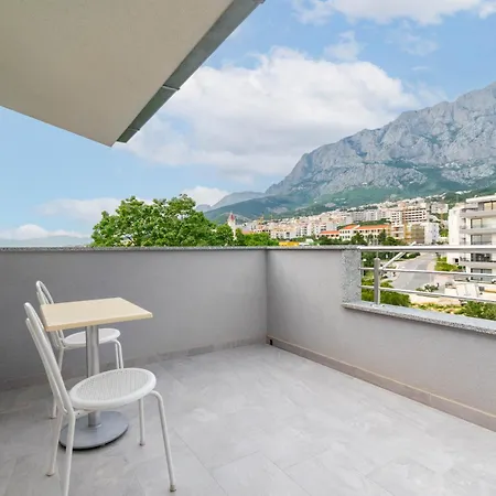 Dora Lägenhet Makarska