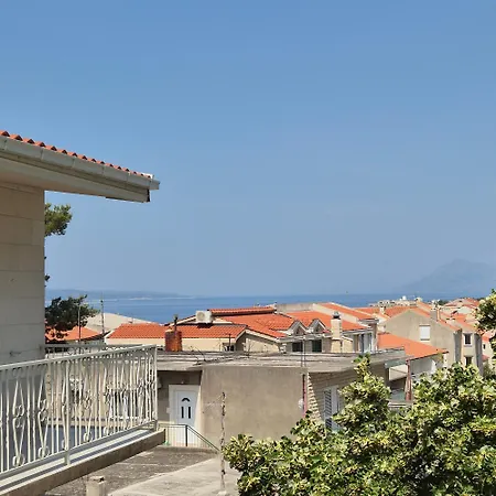 Dora Apartment