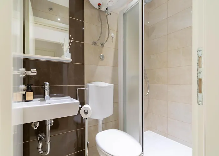 Dora * מאקרסקה